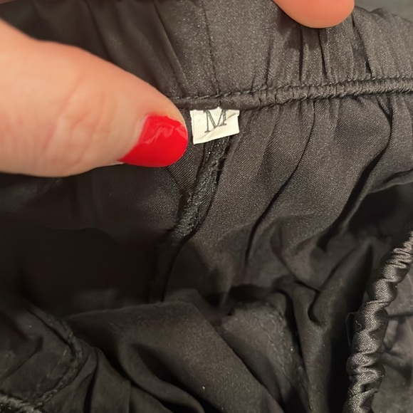 🎄🎄🎄NEW, Satin Short and Long Sleeve Pajama Set - Picture 3 of 5